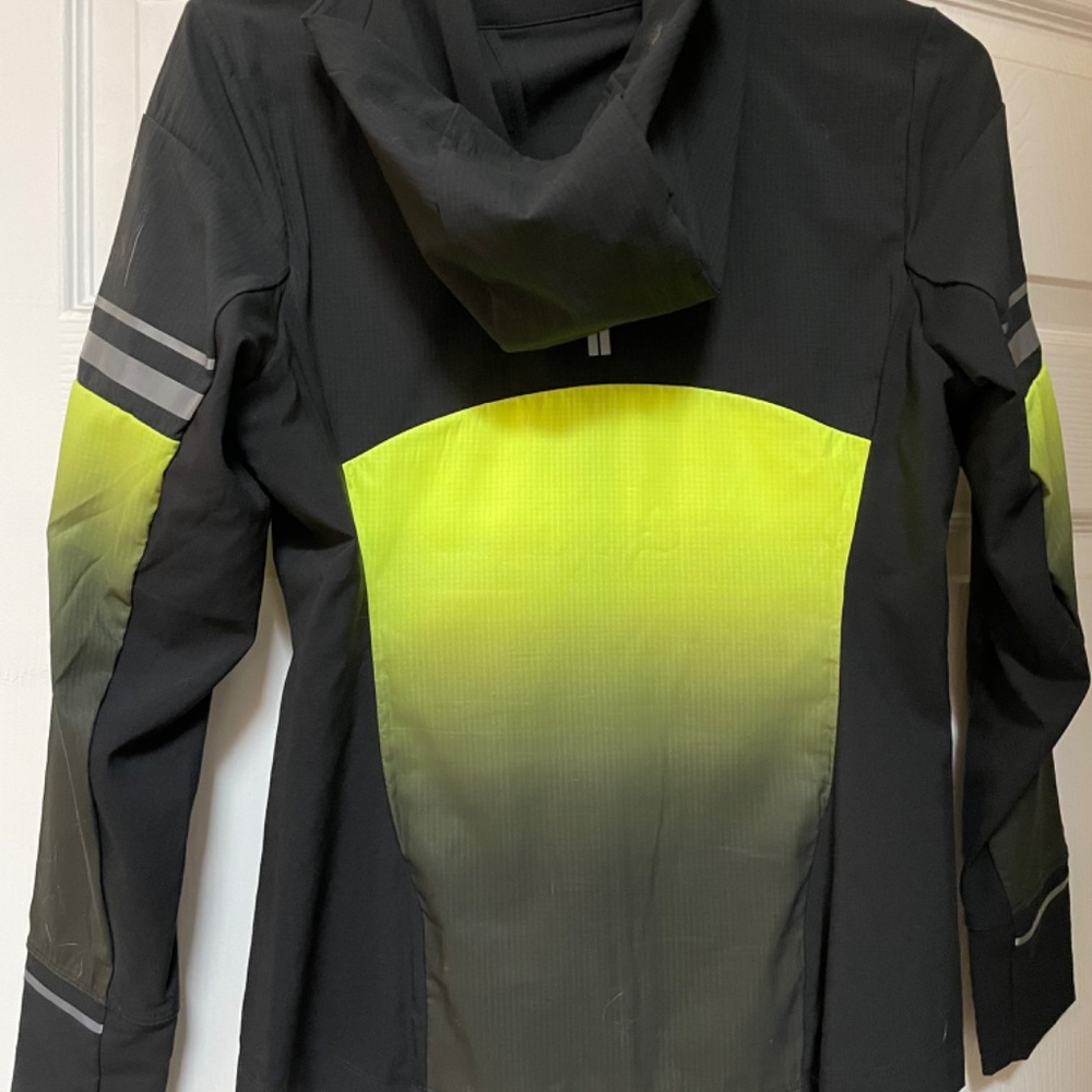 Running jacket - Picture 3 of 4